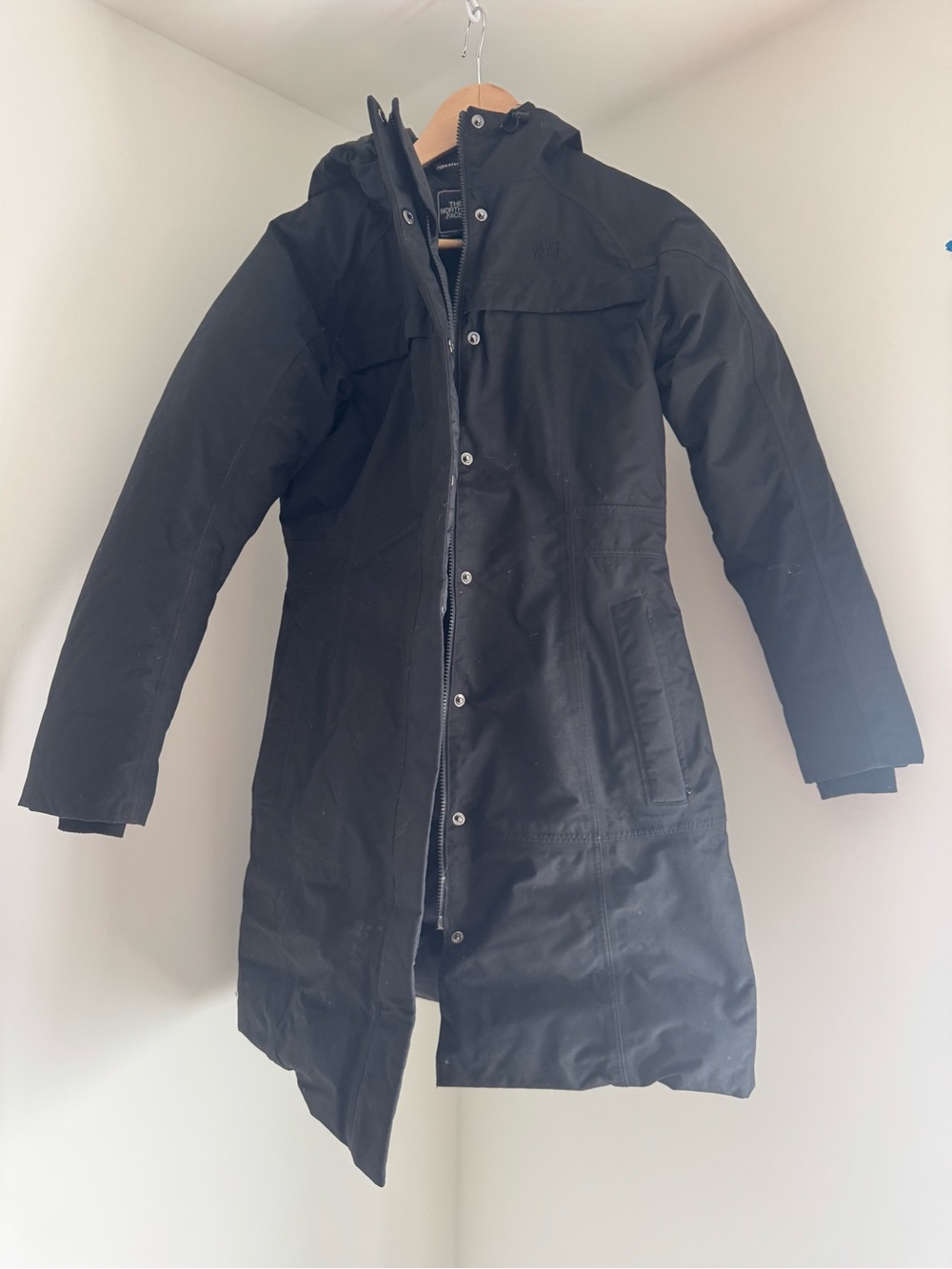 The North Face Men's Black Insulated Hooded Puffer Parka